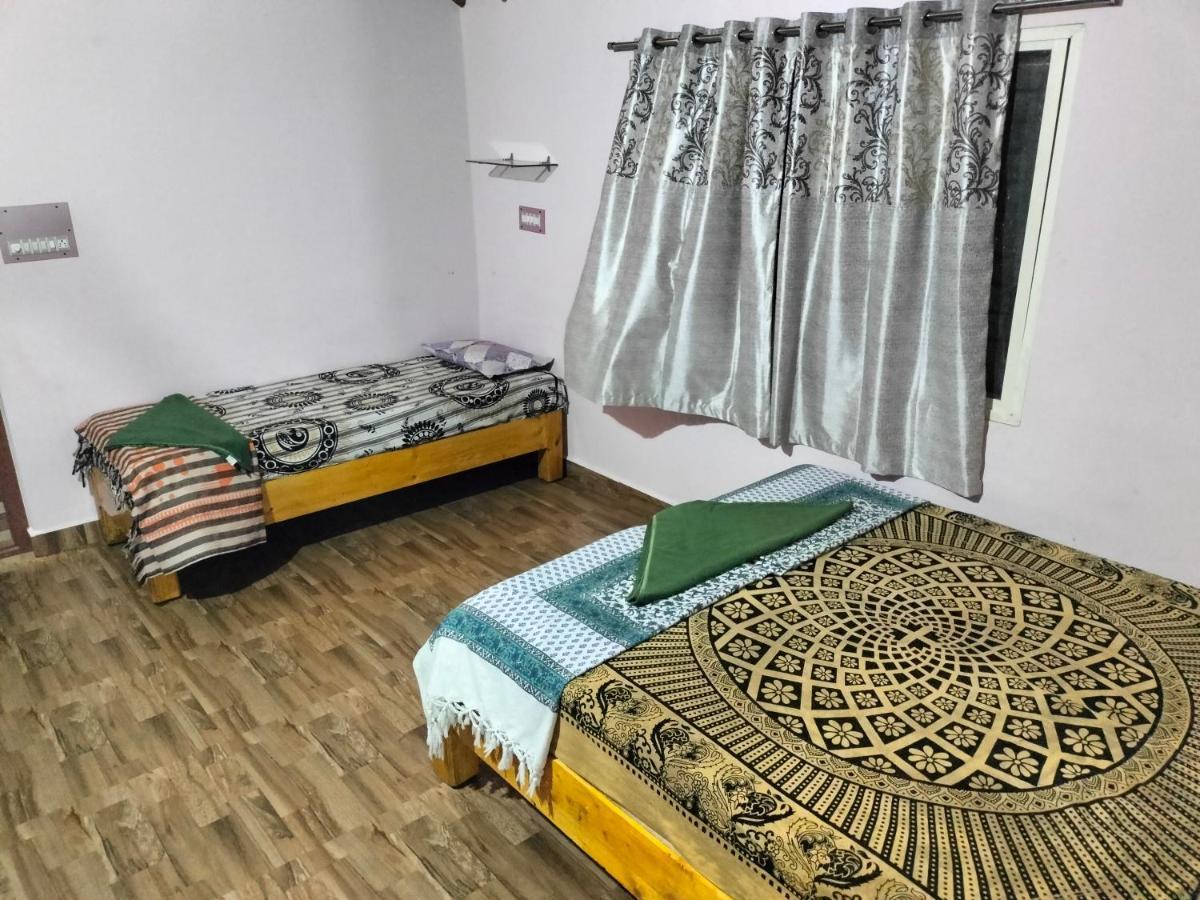 Prajwal Home Stay 함피 외부 사진
