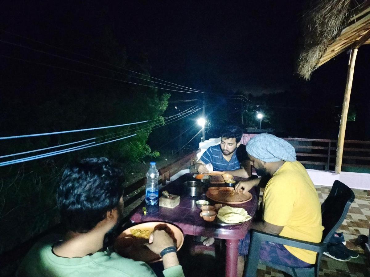 Prajwal Home Stay 함피 외부 사진